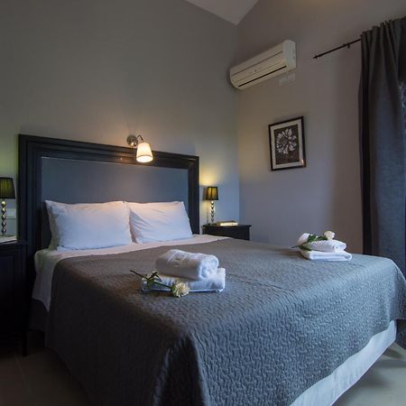 Villa Elaia Suites & Apartments No.1 Gaios Bagian luar foto