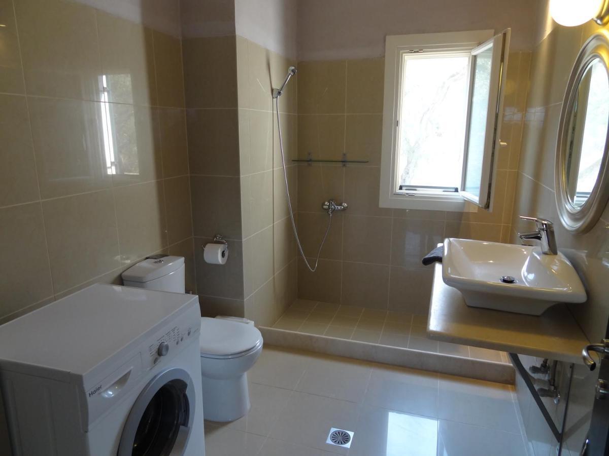 Villa Elaia Suites & Apartments No.1 Gaios Bagian luar foto