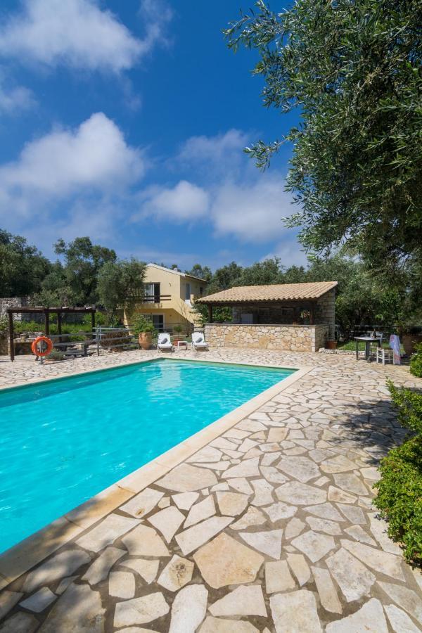 Villa Elaia Suites & Apartments No.1 Gaios Bagian luar foto