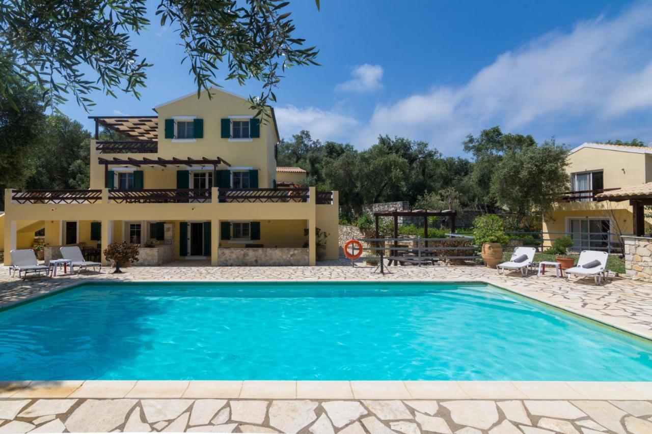 Villa Elaia Suites & Apartments No.1 Gaios Bagian luar foto