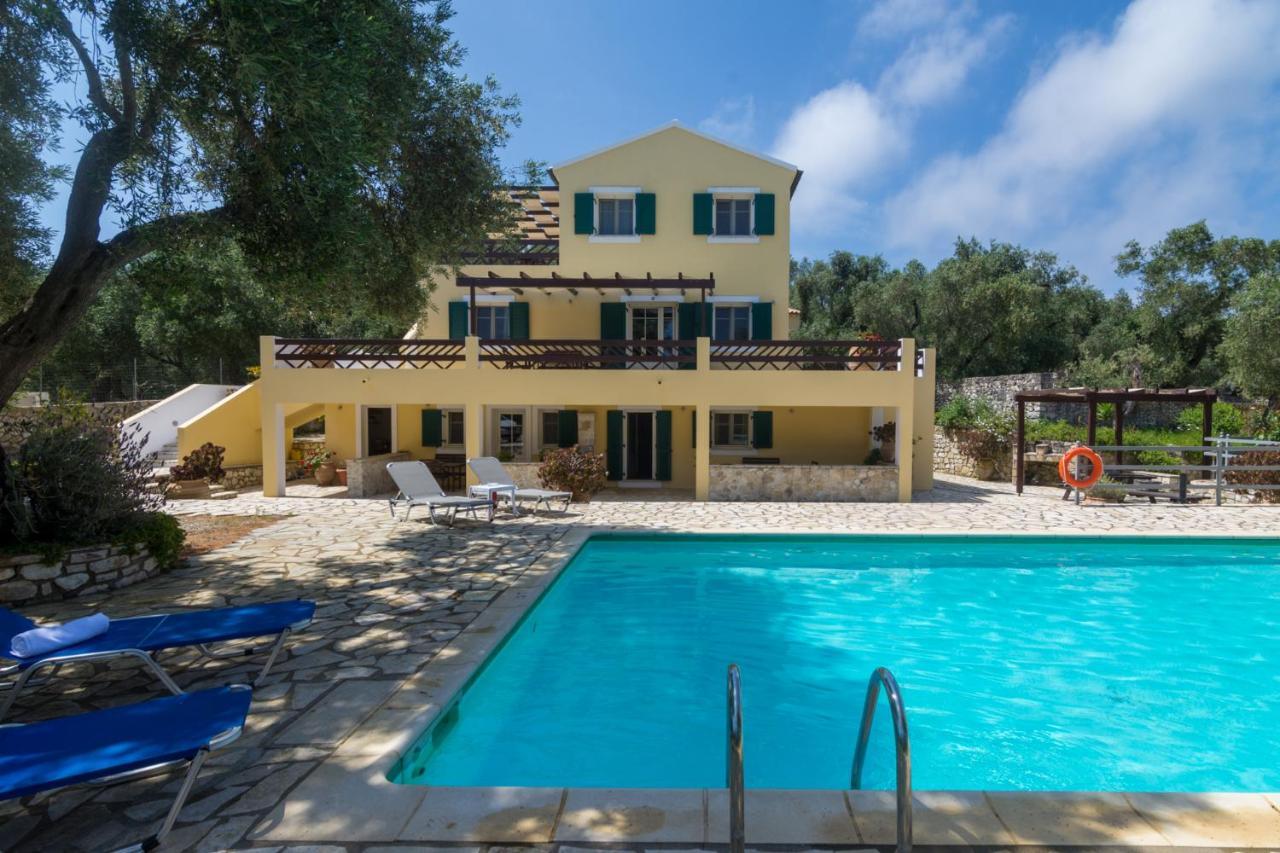 Villa Elaia Suites & Apartments No.1 Gaios Bagian luar foto