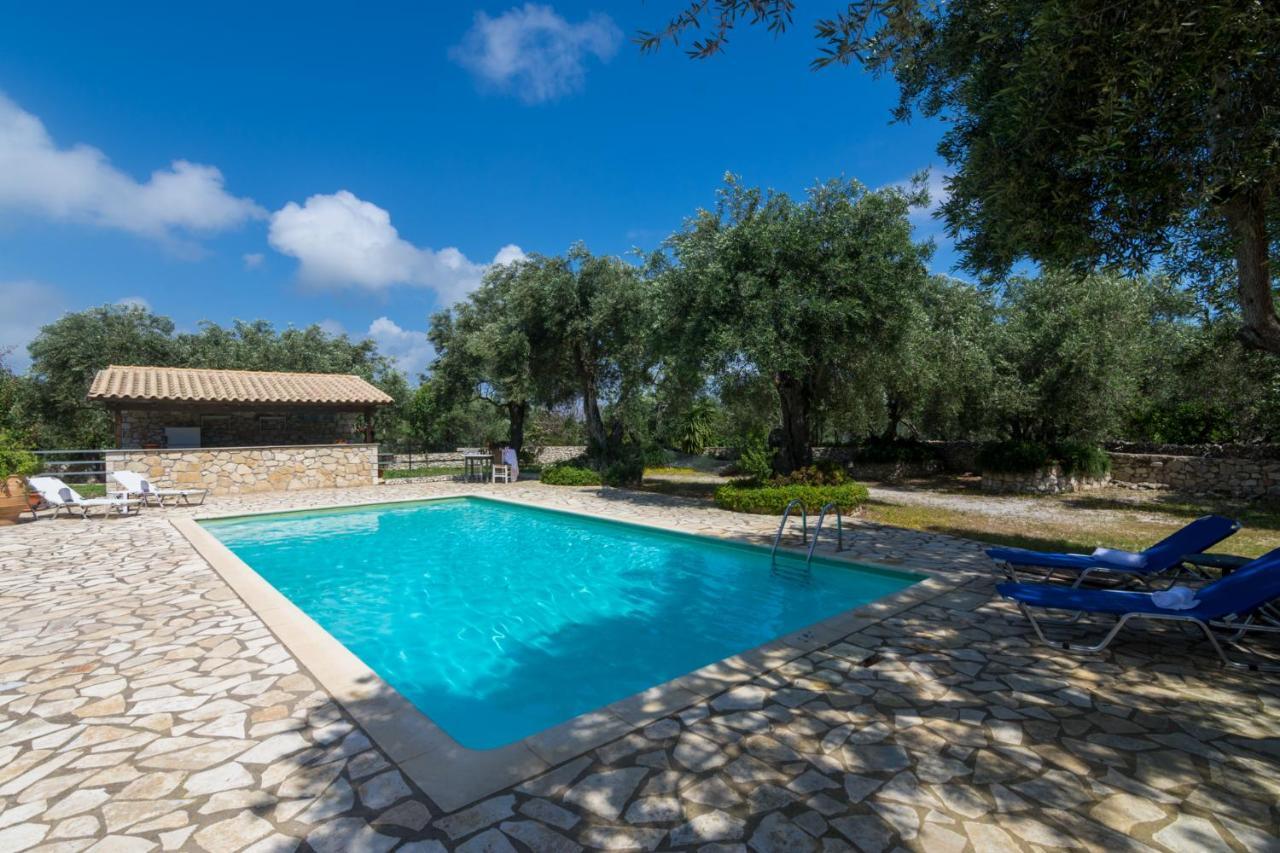 Villa Elaia Suites & Apartments No.1 Gaios Bagian luar foto